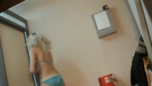 Slutty miss bosanski porno filmovi u super donjem rublju dobiva dvostruko penetriran
